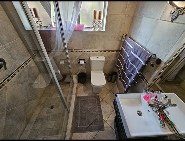 5 BEDROOM HOUSE FOR SALE IN SAFARI GARDENS